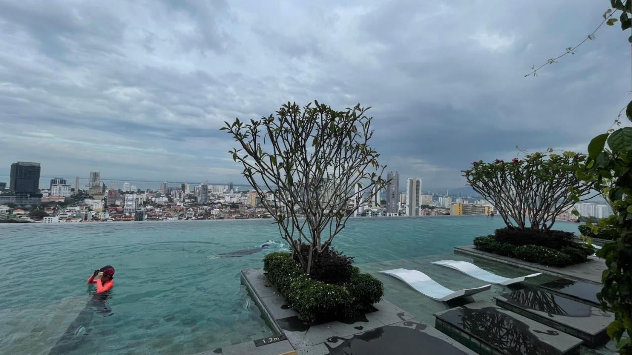 13A Beacon Executive Suites #Rooftoppool #Luxurysuites George Town Exterior foto