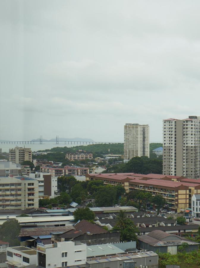 13A Beacon Executive Suites #Rooftoppool #Luxurysuites George Town Exterior foto